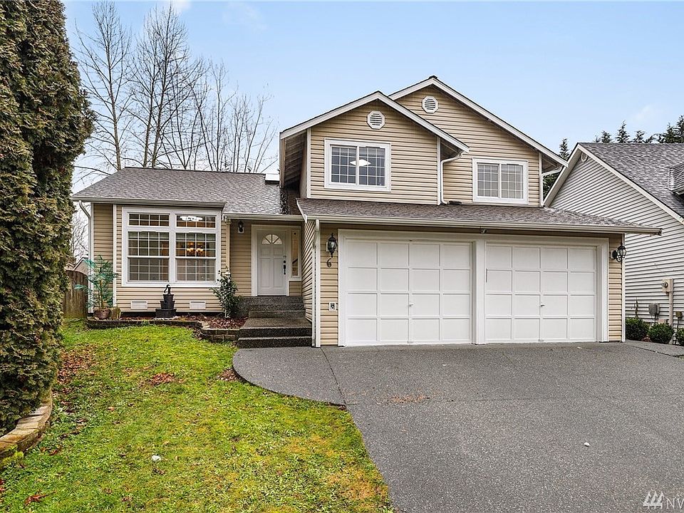 2nd image of 6 109th Pl SE