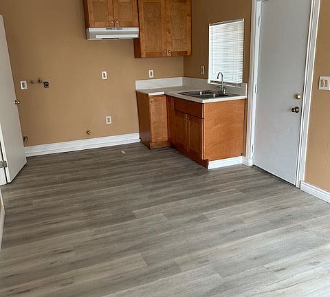 3rd image of 4792 Leroy St N #D
