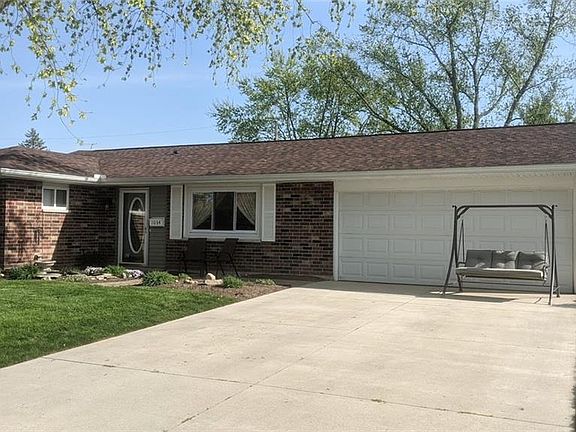 2nd image of 1034 Mystic Ln S