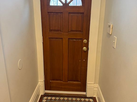 2nd image of 4104 S Lake Park Ave