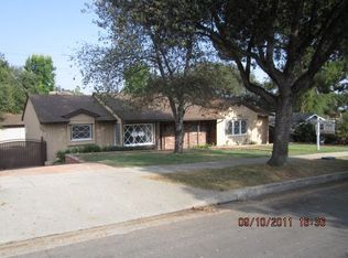 2080 N Altadena Dr, Pasadena, CA 91107