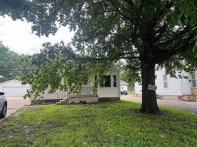 1030 N Macarthur Blvd — Photo 1