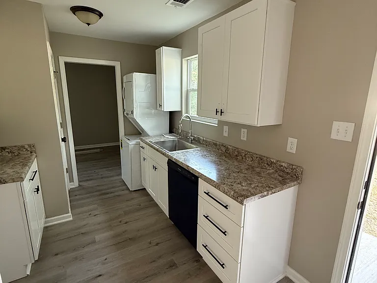 4362 Suncrest Dr — Photo 12