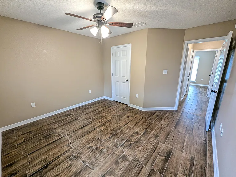 2409 Juneau Ln — Photo 16