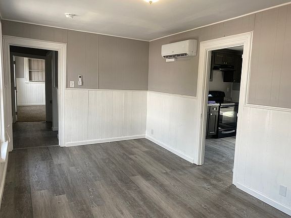 5th image of 100-106 Main St #102