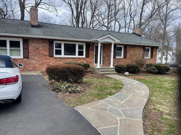 1100 Springvale Rd, Great Falls, VA 22066