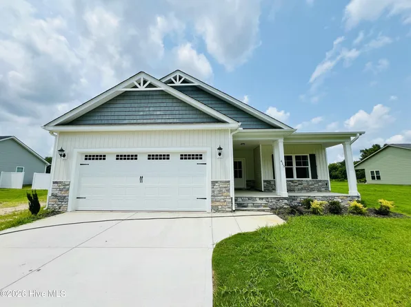 415 Creeks Edge Drive, Pikeville, NC 27863