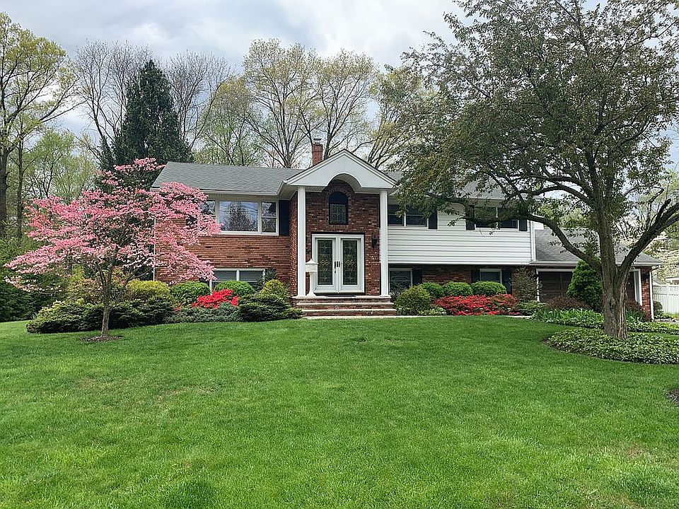 1st image of 14 Jaclyn Dr
