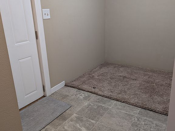4th image of 616 N 18th St Townhome Ord