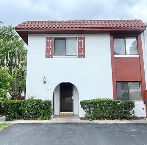 2085 Oak Meadow Cir Photo 1