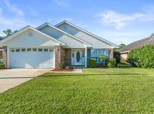 563 Rough Leaf Ln, Mary Esther, FL 32569