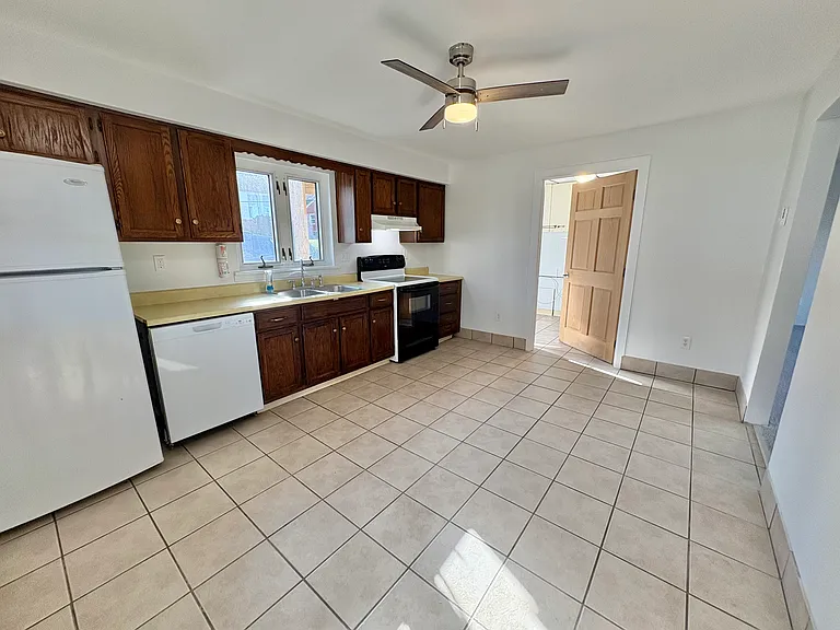 927 Vance Ave #A — Photo 6