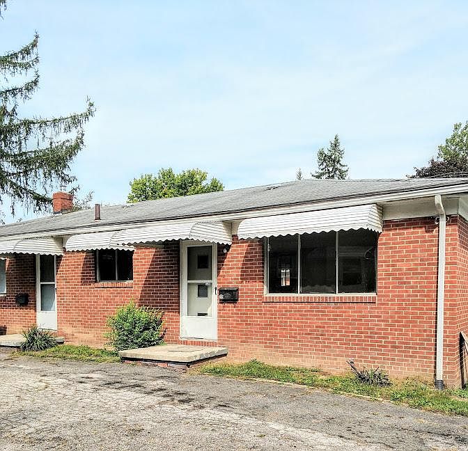 1st image of 215 Kenwood Ave