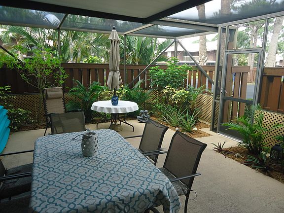 5th image of 1603 SE Excaliber Lane #C