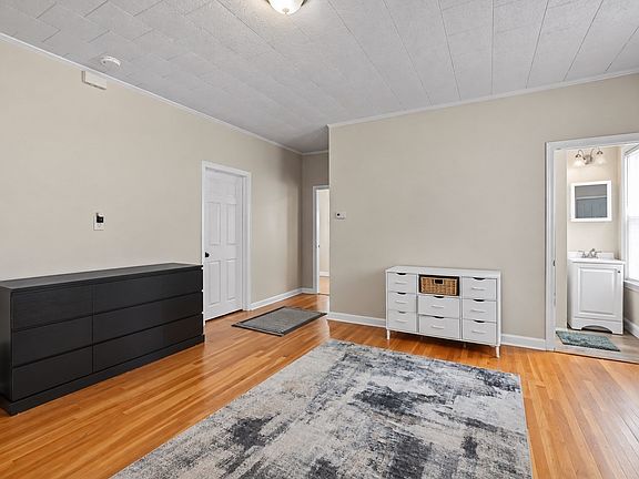 3rd image of 20 Park St