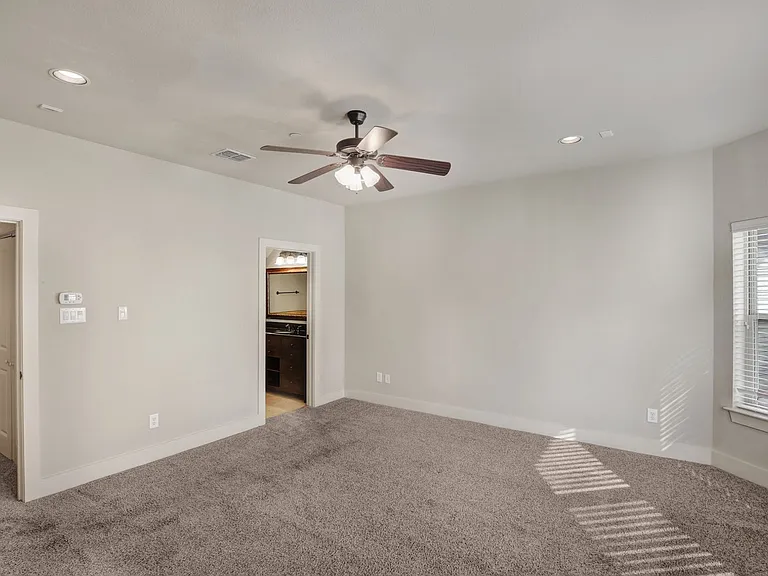 4111 Rawlins St — Photo 40