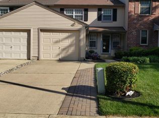 60 Farnwood Rd, Mount Laurel, NJ 08054