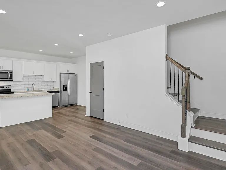 2035 Rosewood Dr #A — Photo 15
