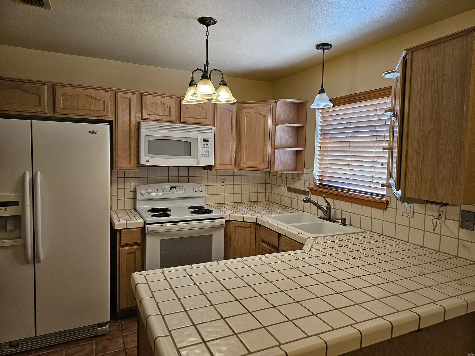 2 bed, 1504 sqft, $1,300 — Photo 4