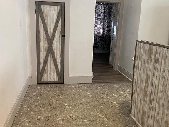 3rd image of 122 Wildwood Ave