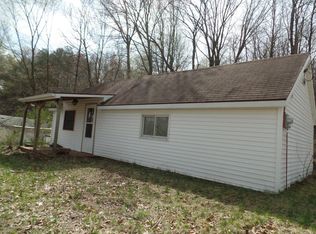 11294 Grand River Dr SE, Lowell, MI