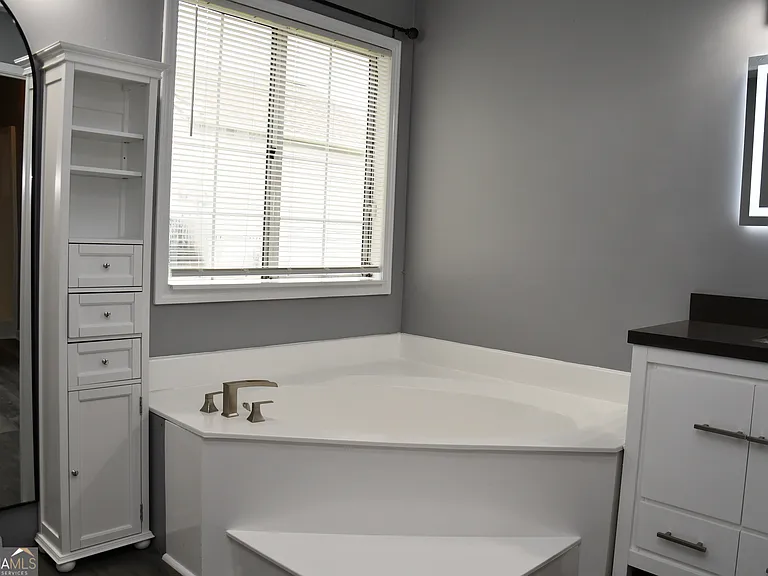 5932 Homestead Cir — Photo 12