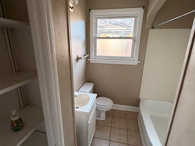 3757 Henry Ave — Photo 5