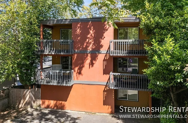 1161 Mill St #4 — Photo 1