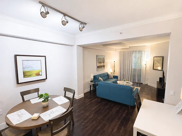10740 Wilshire Blvd #127 — Photo 8
