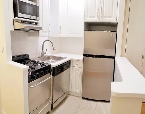 Rented by HOME RESIDENTIAL LLC | media 5