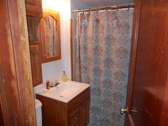 2nd image of 3705 W Orchard St