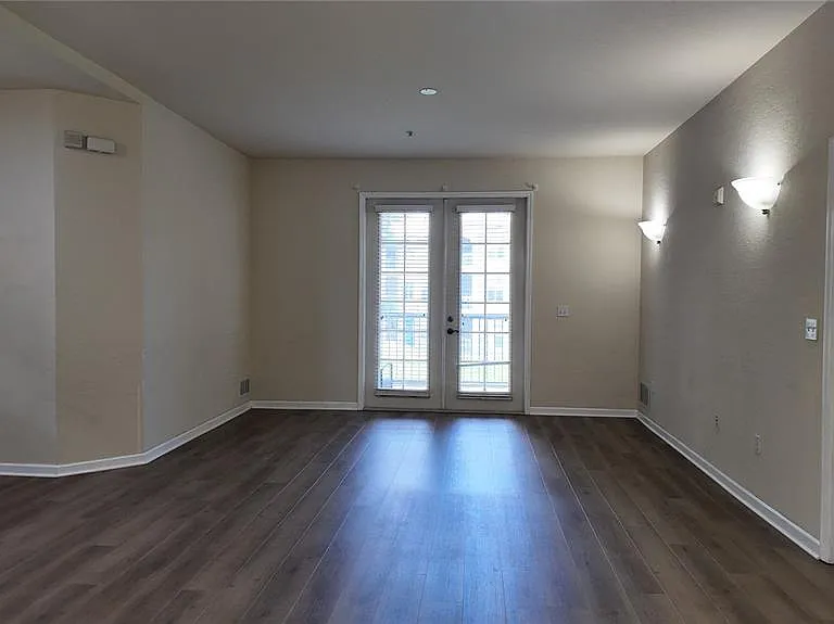 3051 Greystone Loop #206 — Photo 4