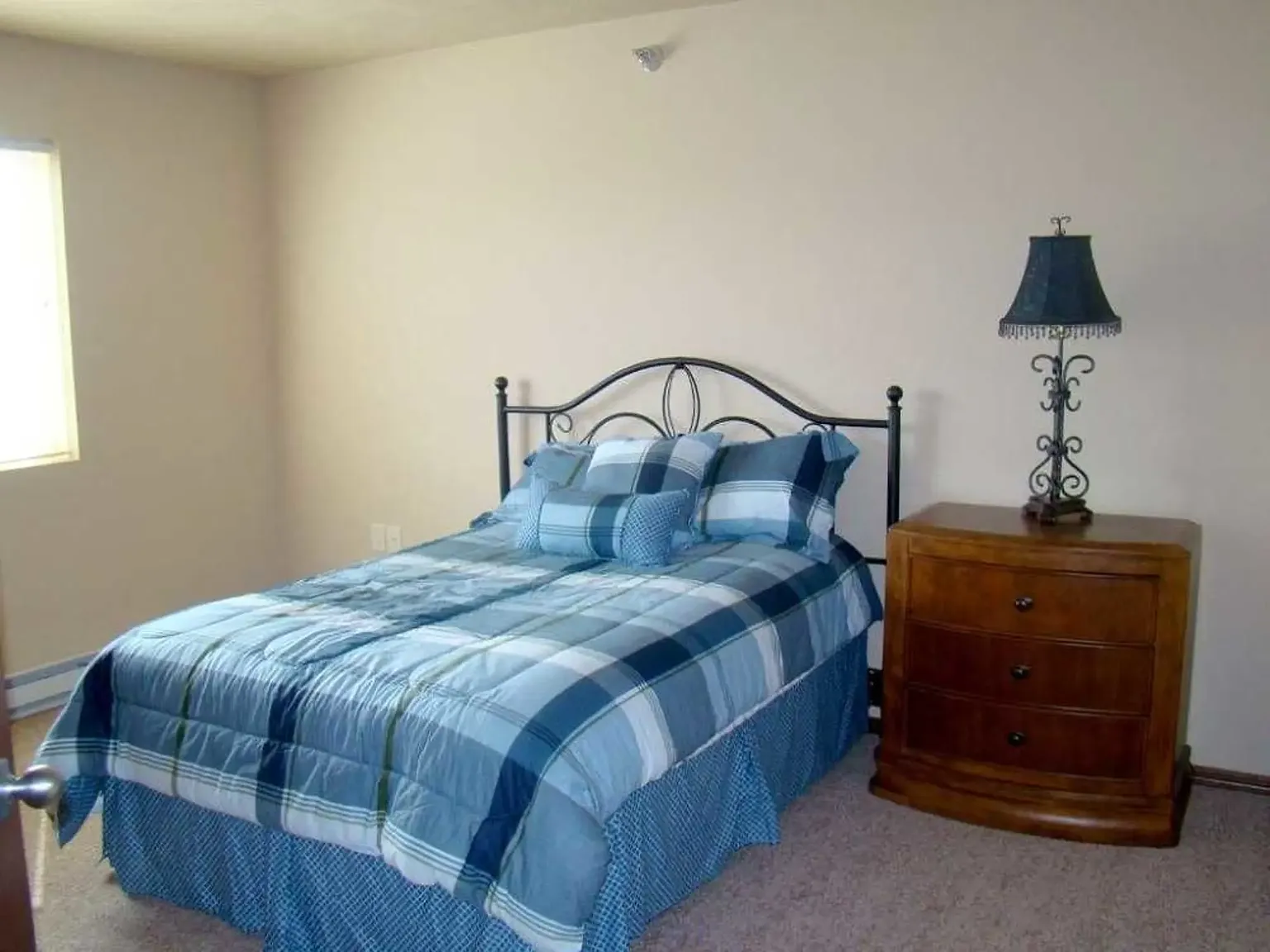 Roosevelt Estates — Photo 3