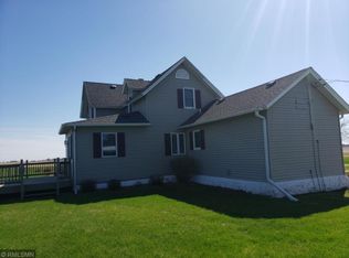 61082 250th St, Brownsdale, MN 55918