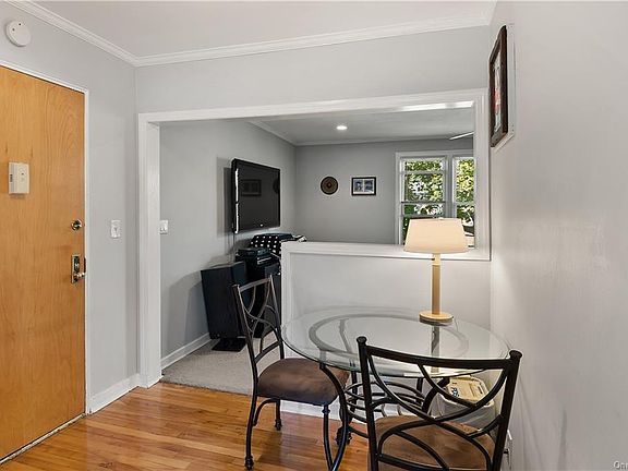 4th image of 3 Burbank St APT 2A