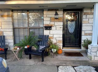 3108 Myatt Ln, El Campo, TX 77437