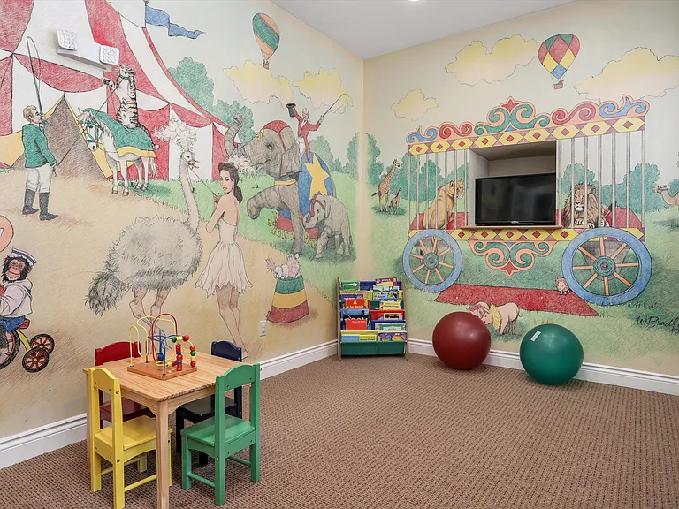 Central Park Estates — Photo 31