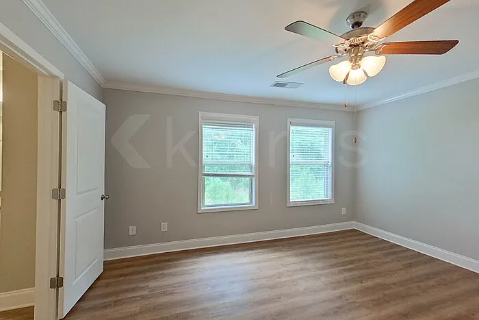215 Orchard Ln — Photo 10