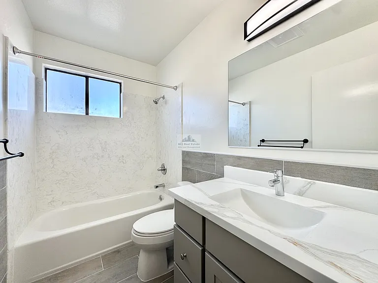 900 Rivera St #6 — Photo 23