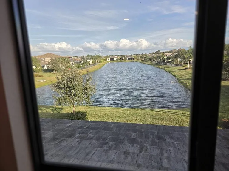 527 SE Vallarta Dr — Photo 52
