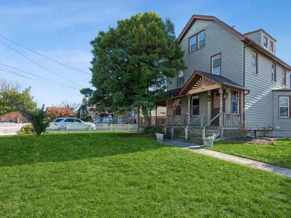 73 Dart St, East Rockaway, NY 11518