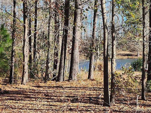 5th image of 429 Foxwood Dr