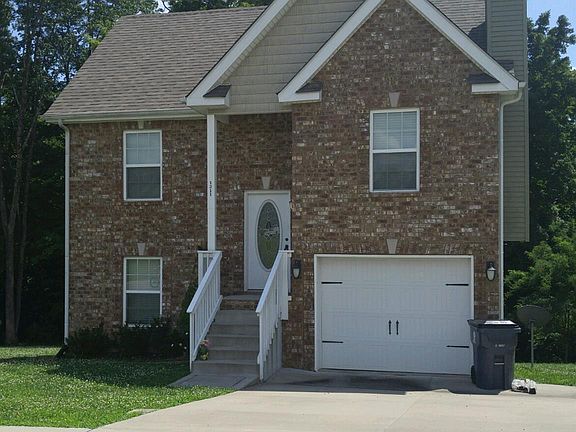 2nd image of 1211 Applewood Cir