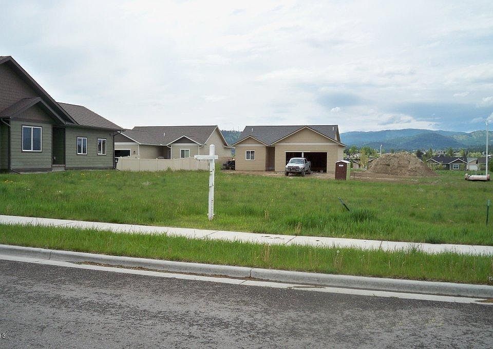 2nd image of 220 Battle Ridge Dr