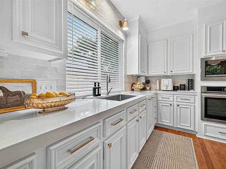 22115 Mission Hills Ln — Photo 18