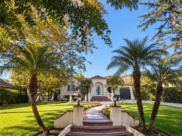 845 W Kenneth Rd, Glendale, CA 91202