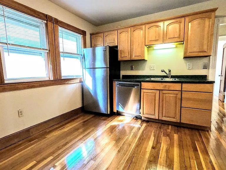 11 Roseway St #2 — Photo 4