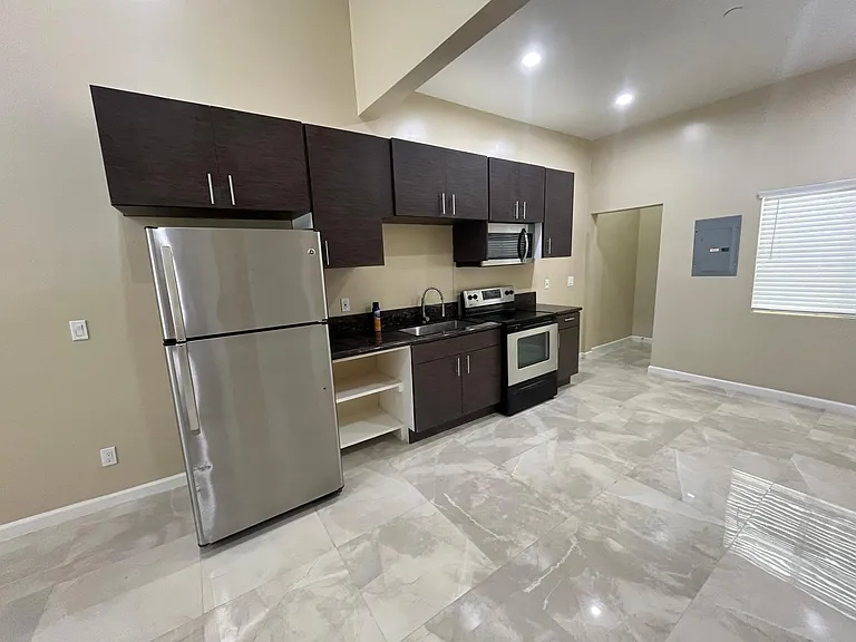 2739 Eltinge Dr — Photo 26