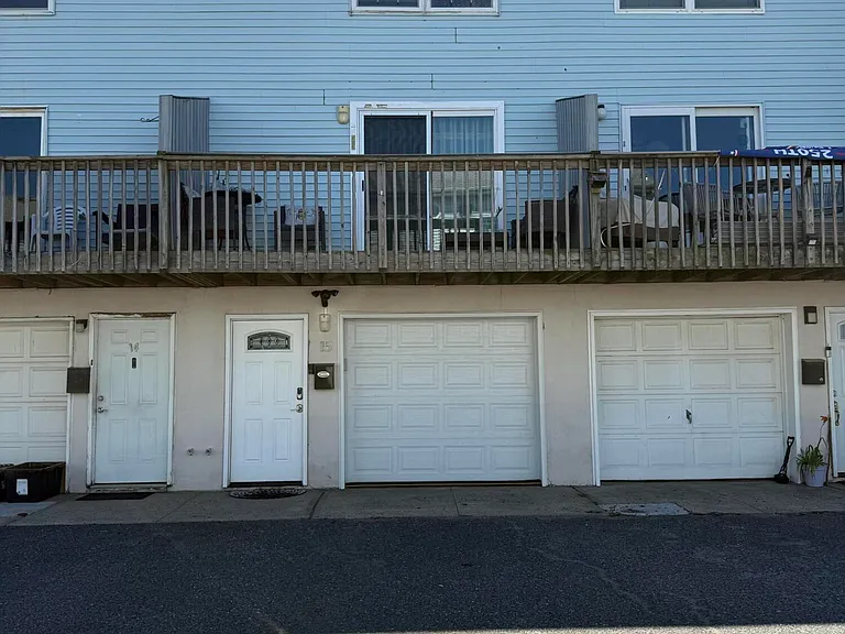 15 Beachway Ave #10 — Photo 8
