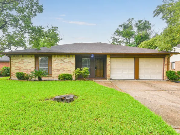 1327 Padstow Ln, Channelview, TX 77530